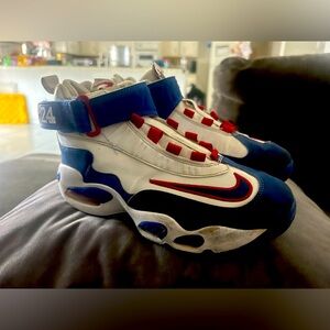 Nike Air Griffey Max 1 GS Boys Shoes Sz 5.5y Blue White Red Baseball DX3724-100